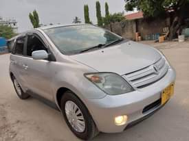 A picture of TOYOTA IST
