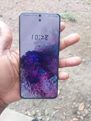 A picture of Samsung galaxy S20 5G