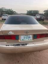 A picture of 2001 Toyota Camry Drop light