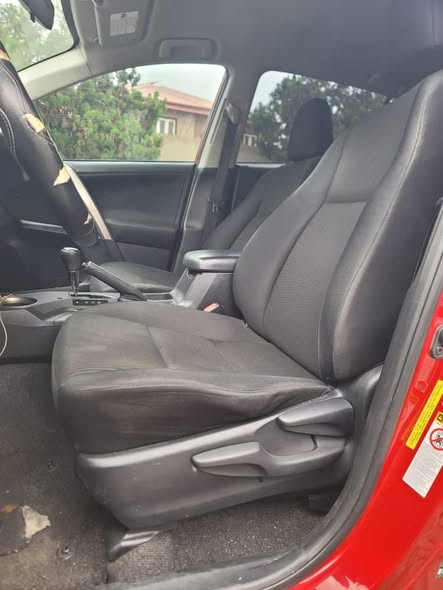 A picture of 2015 TOYOTA RAV4