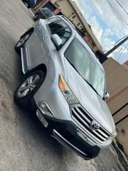 A picture of NEWLY ARRIVED FOREIGN USED 2011 2012 LIMITED EDITION HIGHLANDER KEYLESS