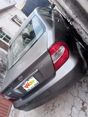 A picture of 2005 toy toyota camry first body only the bumber flashed