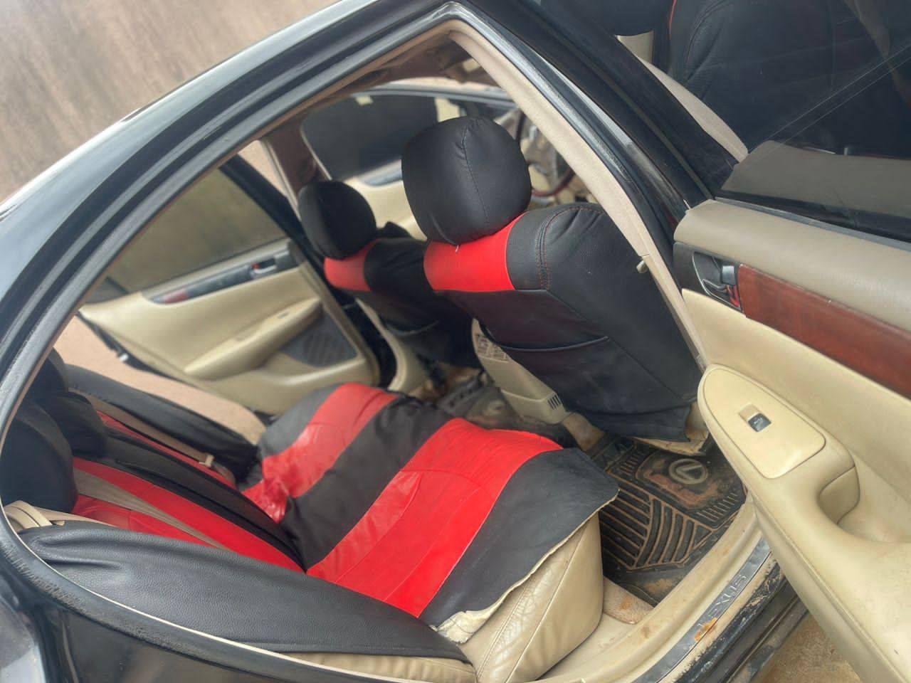 A picture of 2005 ES330 LEXUS