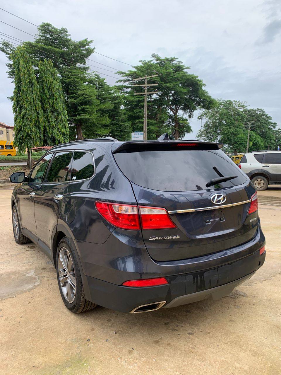 A picture of 2013 Hyundai santafe Limited