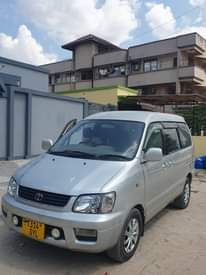 A picture of Toyota noah