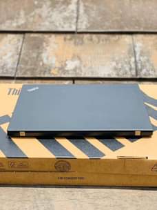 A picture of Lenovo T470 i5 with 8gb Ram and 256 ssd