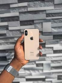 A picture of Iphone x gb 64
