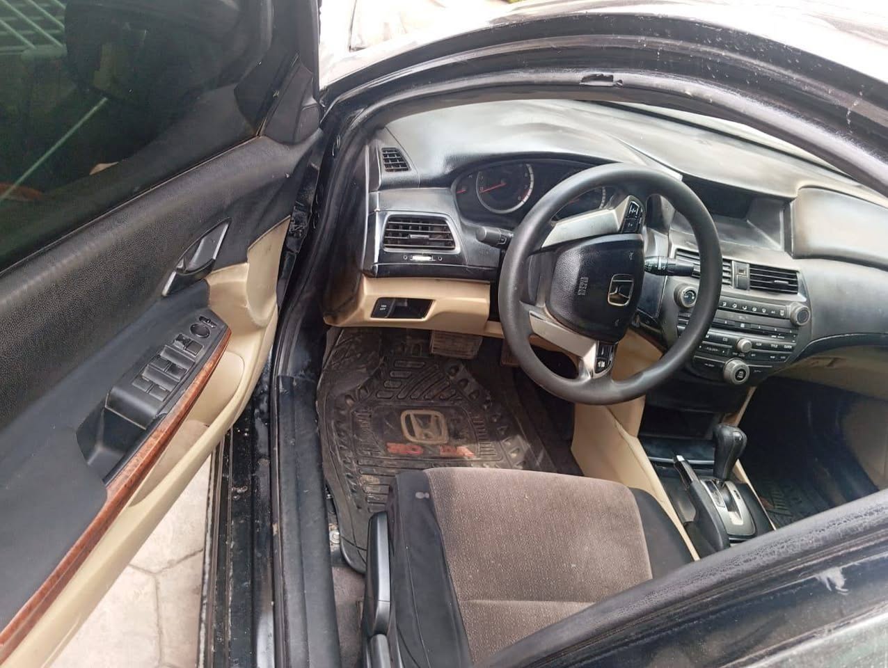 A picture of Honda Accord 08