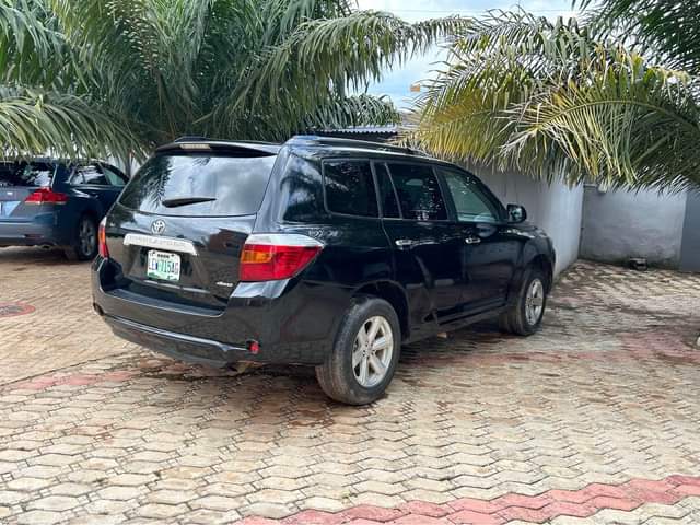 A picture of Toyota Highlander 2010 first body Location Ojodu Berger Call or