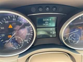 A picture of 2009 Ml350 Mercedes benz