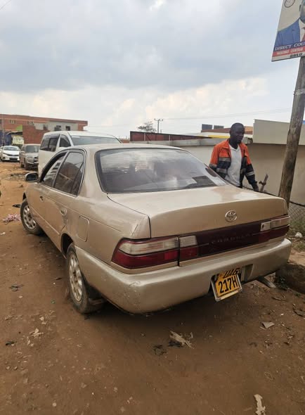 A picture of Selling toyota 100