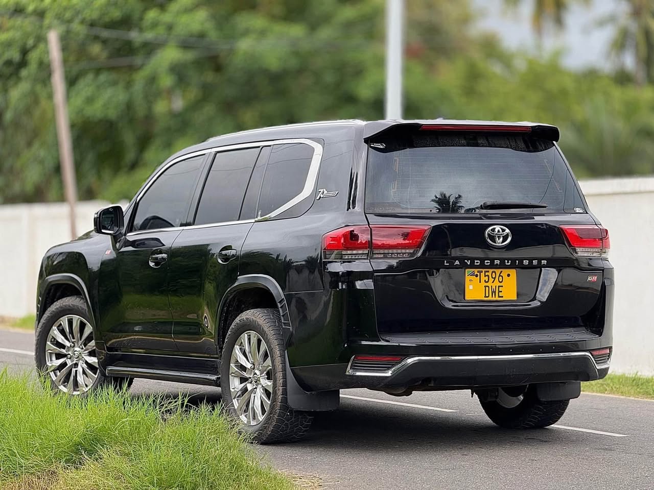 A picture of TOYOTA LANDCRUIZER V8 Contract 0612989162