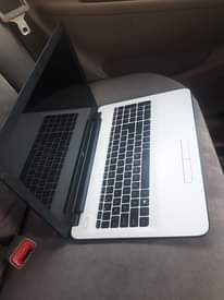 A picture of Hp laptop 4gb ram 500gb space battery 4h k2900 call