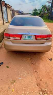 A picture of Honda Accord 2004