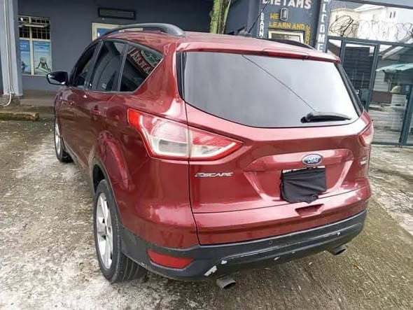 A picture of FORD ESCAPE 2015