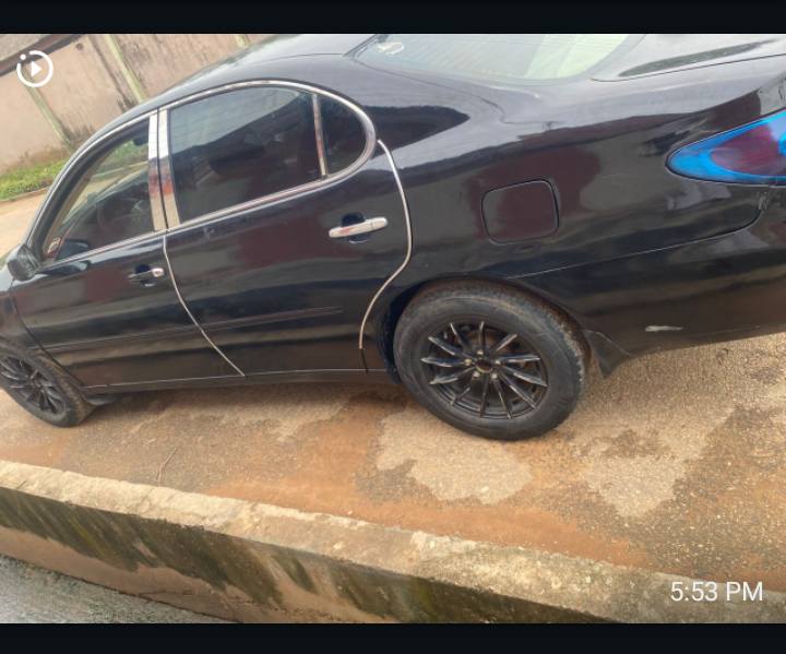 A picture of LEXUS ES300