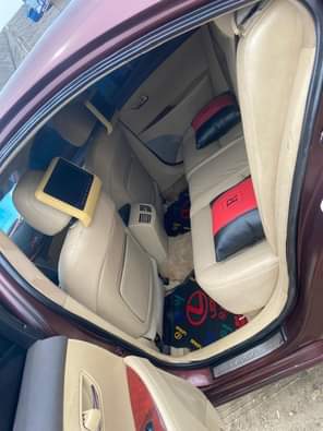 A picture of 2010 model es350 buy and drive price 8 8m settles