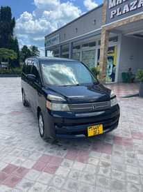 A picture of TOYOTA NOAH NEW SHAPE BEI M5 5