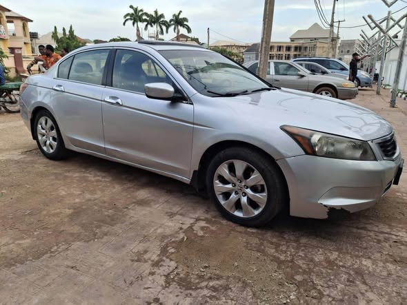 A picture of Honda Accord 2009