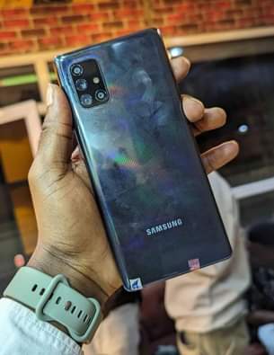 A picture of Samsung A71 5g