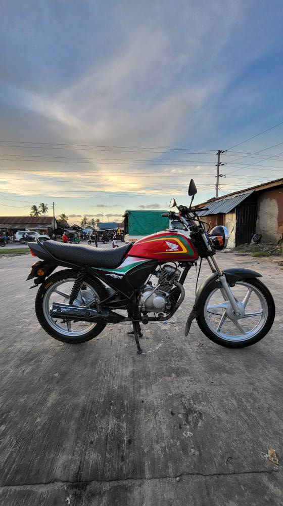 A picture of Honda CC125