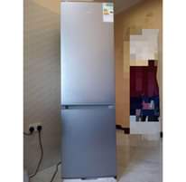 A picture of Hisense fridge kubwa
