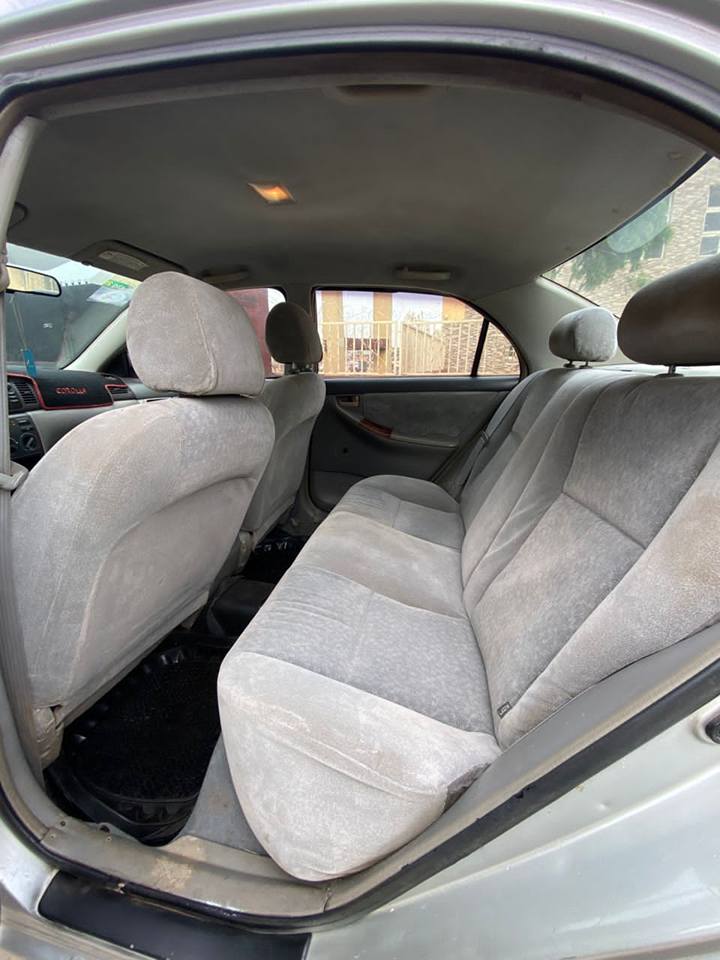 A picture of Toyota Corolla LE 2004