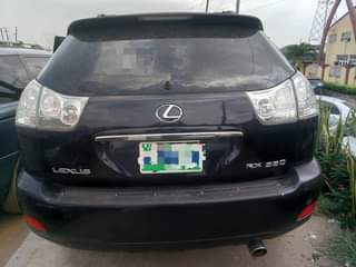 A picture of Lexus Rx350 04