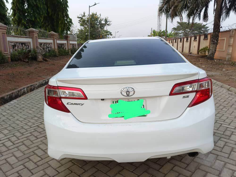 A picture of TOYOTA CAMRY