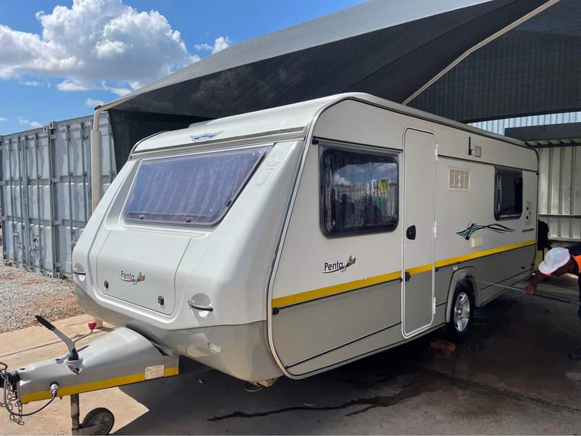Caravan /.