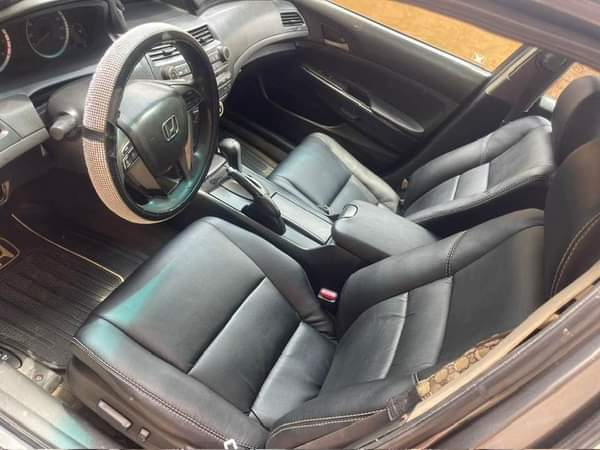 A picture of 2008 Honda accord Engine Gear Ac Sounds Engine and gear