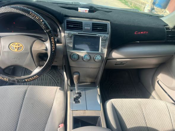 A picture of Toyota Camry LE