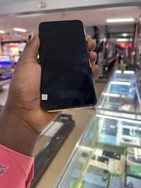 A picture of Iphone 11 pro max