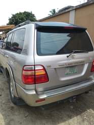 A picture of Toyota land cruiser Price 3.4m Location Amuwo odofin Lagos 09030746449