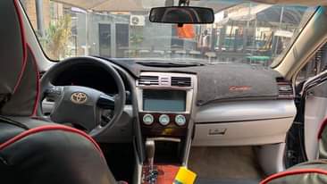 A picture of 2009 registered Toyota Camry xle full option sunroof Formica and