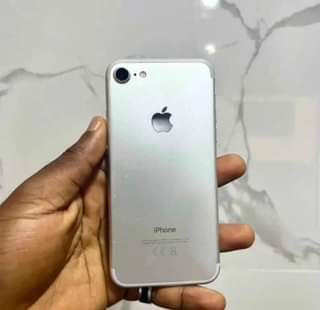 A picture of iphone 7 gb 32