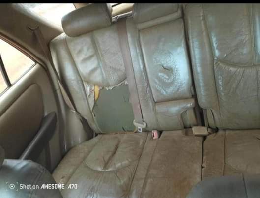 A picture of Lexus rx300 2002