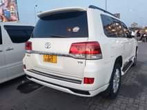 A picture of Landcruiser V8 for sale