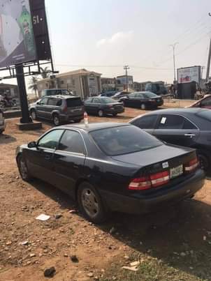 A picture of Lexus Es300 2001