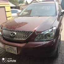 A picture of Super clean Rx 330 Everything is working Owerri imo state
