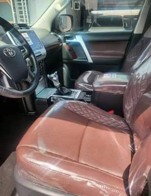 A picture of Land cruiser prado Beverly used 2015 model Just like new
