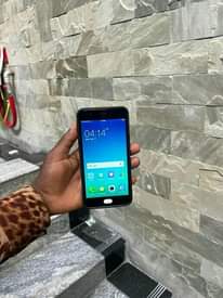 A picture of Oppo f1s