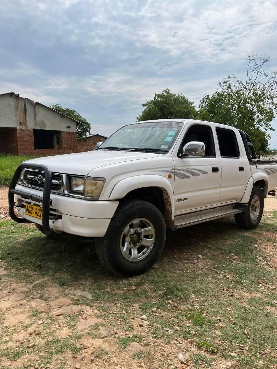 used toyota hilux