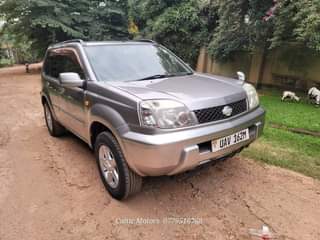 A picture of 2001 NISSAN XTRAIL 4WD 2WD BUTTON SUV