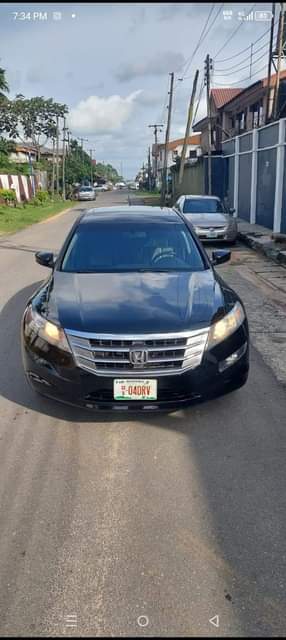 A picture of Back to business Quick sale Direct belguim 2011 honda crosstour
