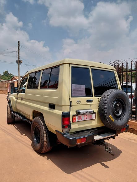 A picture of Landcruiser Manual 2016 130m 0759700430