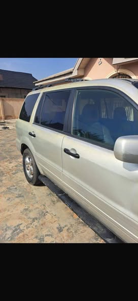 A picture of First body pan honda pilot 05 Engine and gear Working