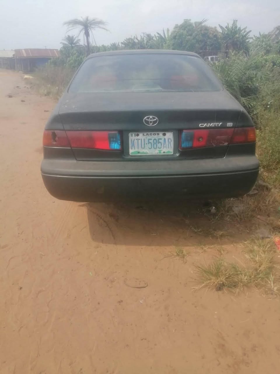 A picture of 2001 Toyota camry