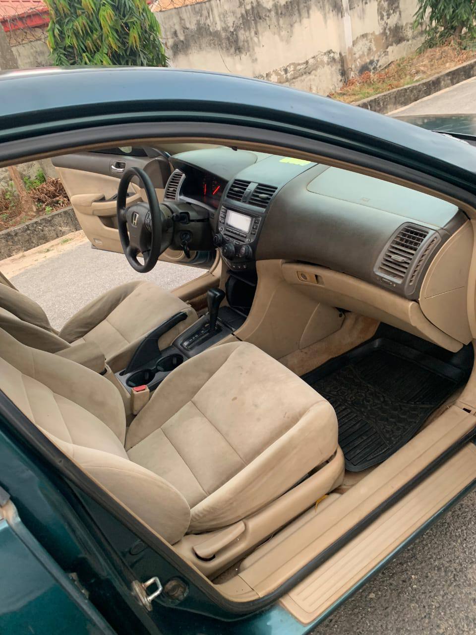 A picture of Honda accord 2004model Engine and gearbox and ac working perfectly