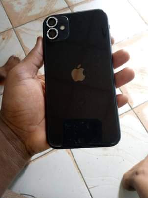 A picture of IPHONE 11